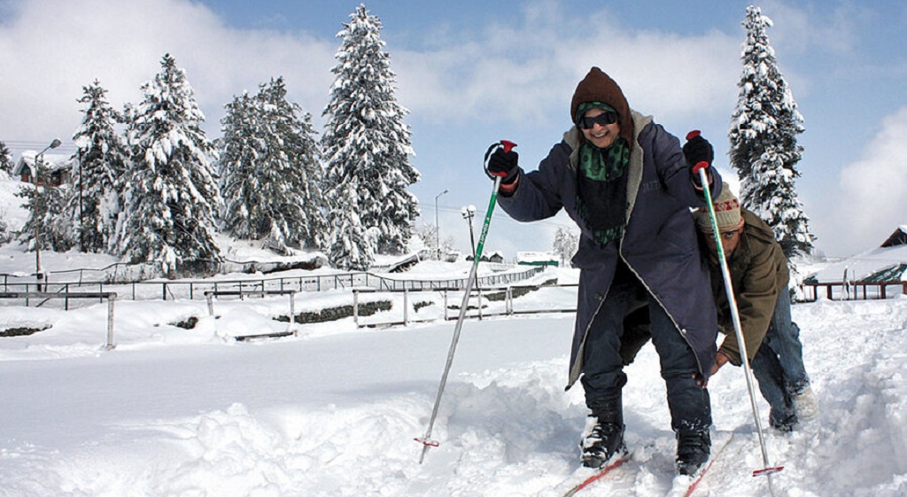 Kashmir Skiing Tour Package